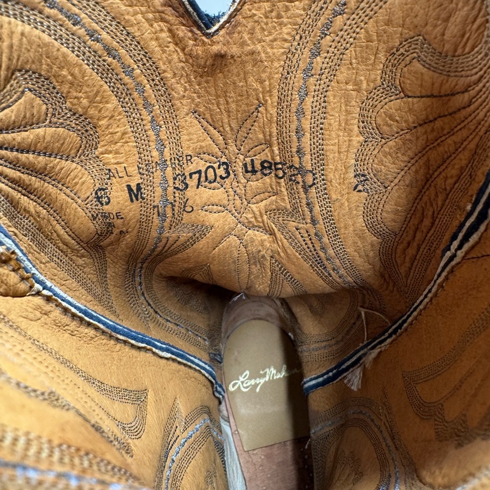 Vintage Larry Mahan Tan and Navy Cowboy Boots - Picture 10 of 11